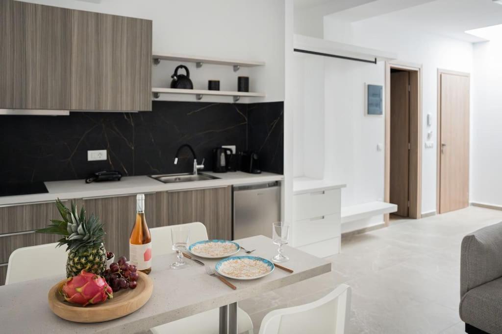 Minoas Suite The Sense Of Luxury Heraklion Exterior foto