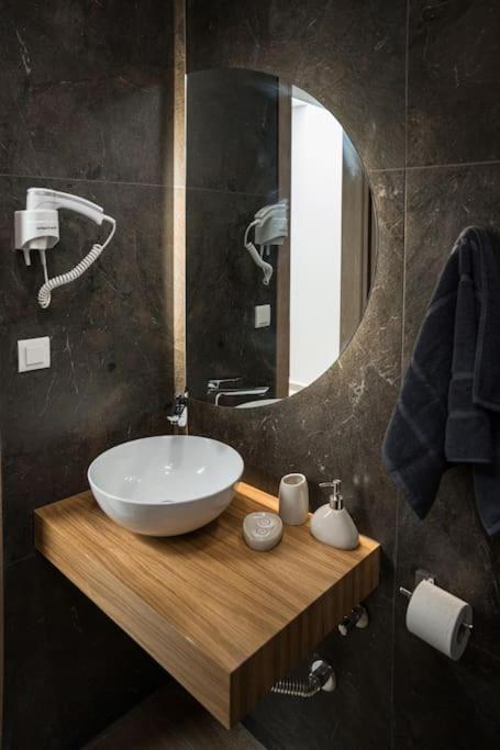 Minoas Suite The Sense Of Luxury Heraklion Exterior foto